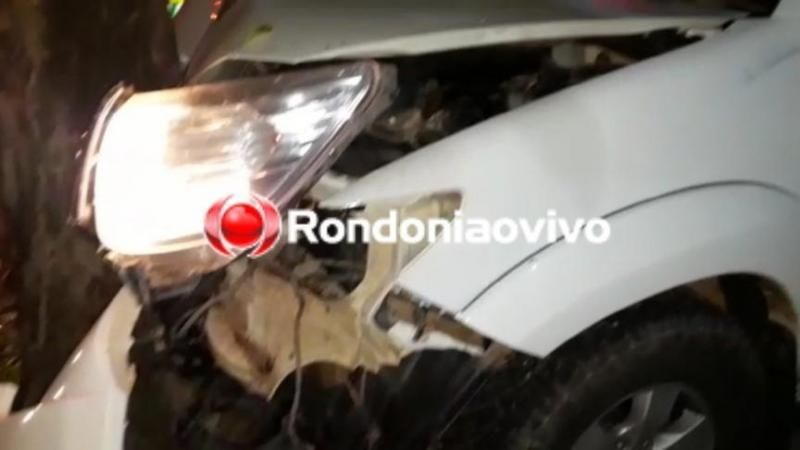 Motorista de Hilux tenta fugir da PM, atropela ciclista e bate em árvore, em RO Motorista de Hilux tenta fugir da PM, atropela ciclista e bate em árvore, em RO
