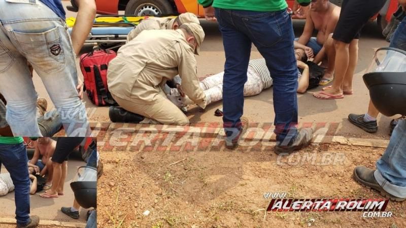 Mulher sofre fratura durante acidente de trânsito entre duas motos na Rua Parnaíba, em Rolim de Moura Mulher sofre fratura durante acidente de trânsito entre duas motos na Rua Parnaíba, em Rolim de Moura