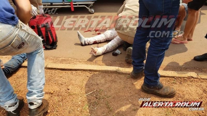 Mulher sofre fratura durante acidente de trânsito entre duas motos na Rua Parnaíba, em Rolim de Moura Mulher sofre fratura durante acidente de trânsito entre duas motos na Rua Parnaíba, em Rolim de Moura