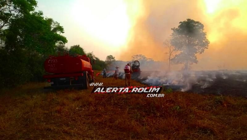 PM, BM e moradores controlam incêndio que destruiu vários alqueires de pastagem na área rural de Nova Estrela PM, BM e moradores controlam incêndio que destruiu vários alqueires de pastagem na área rural de Nova Estrela