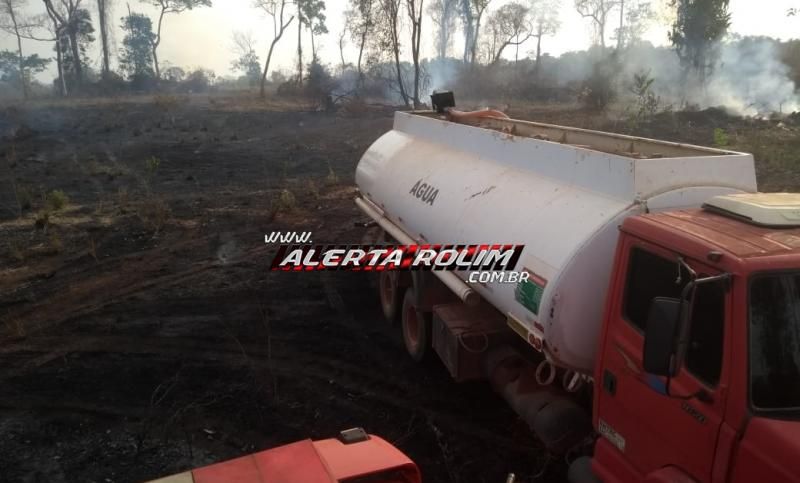 PM, BM e moradores controlam incêndio que destruiu vários alqueires de pastagem na área rural de Nova Estrela PM, BM e moradores controlam incêndio que destruiu vários alqueires de pastagem na área rural de Nova Estrela