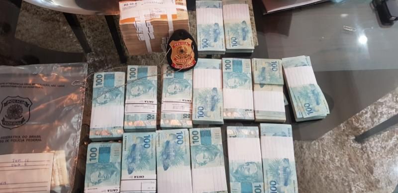 Prefeitos de Rolim de Moura, Cacoal, São Francisco e Ji-Paraná são conduzidos pela PF Prefeitos de Rolim de Moura, Cacoal, São Francisco e Ji-Paraná são conduzidos pela PF