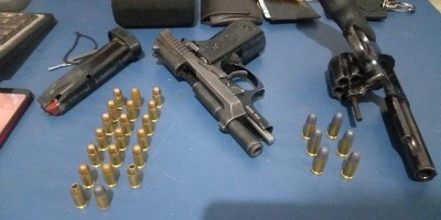 Ação conjunta entre PM e PC resulta na apreensão de mais duas armas de fogo, em Presidente Médici Ação conjunta entre PM e PC resulta na apreensão de mais duas armas de fogo, em Presidente Médici