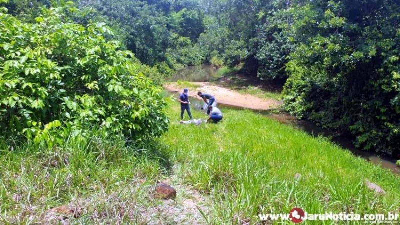 Adolescente é executado com dois tiros, em Jaru Adolescente é executado com dois tiros, em Jaru