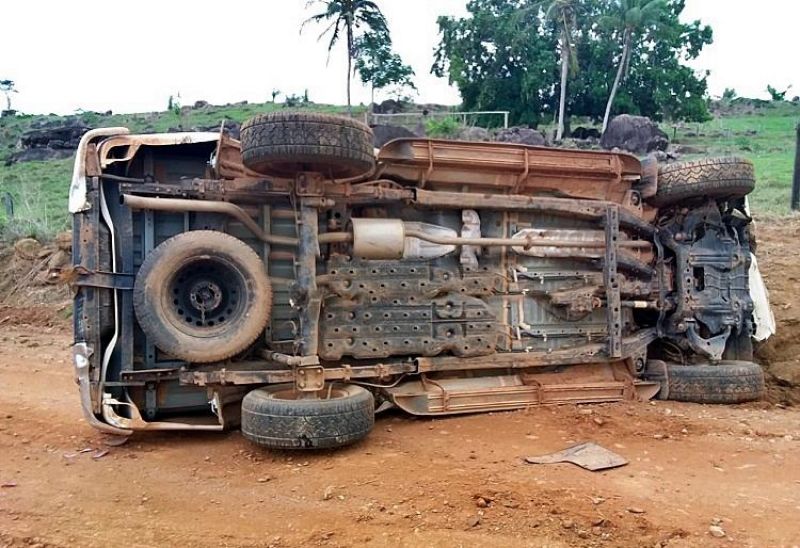 Bandidos roubam caminhoneta de pastor em chácara, fogem, perdem o controle e capotam, em RO Bandidos roubam caminhoneta de pastor em chácara, fogem, perdem o controle e capotam, em RO