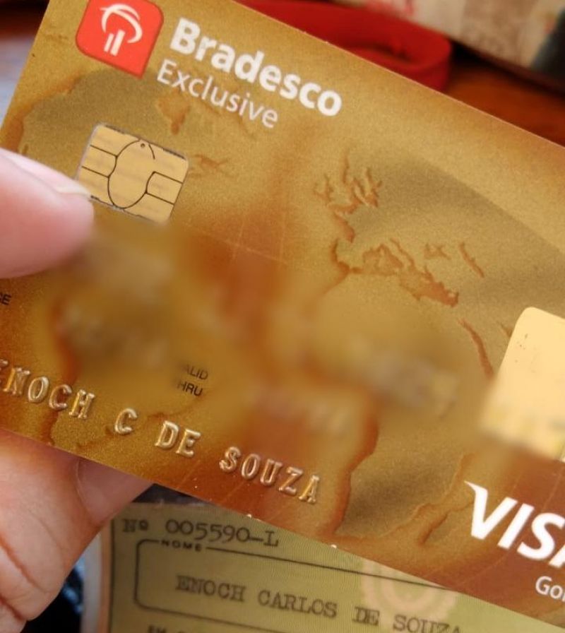 Carteira com documentos pessoais em nome de Enoch Carlos de Souza foram encontrados no Centro de Rolim de Moura Carteira com documentos pessoais em nome de Enoch Carlos de Souza foram encontrados no Centro de Rolim de Moura