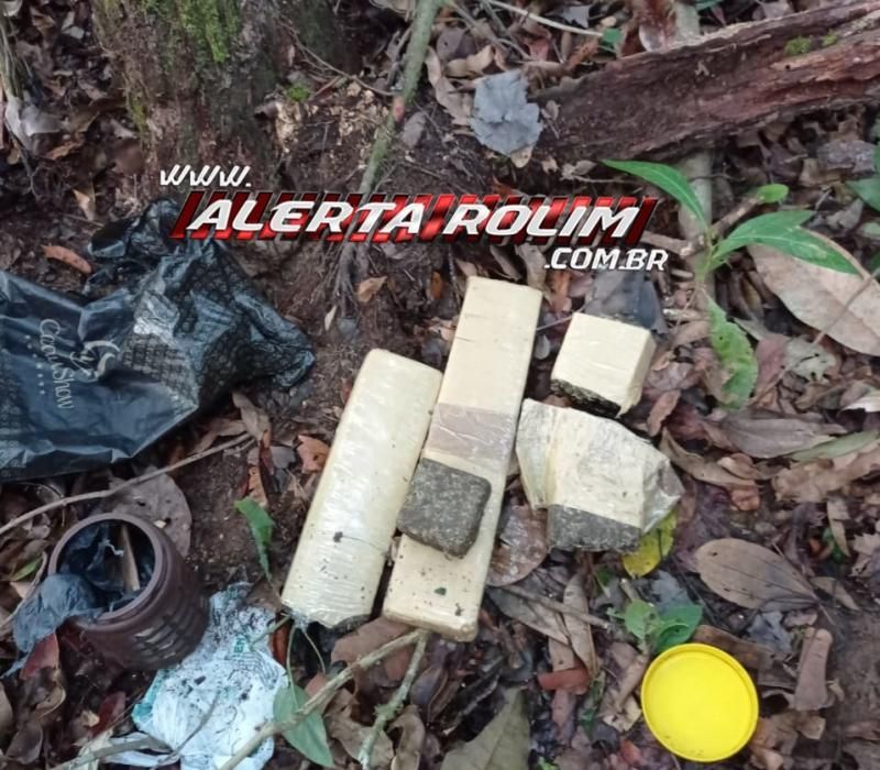 Casal envolvido com tráfico de drogas é preso durante trabalho em conjunto da PM e PC de Rolim de Moura e Canil de Cacoal Casal envolvido com tráfico de drogas é preso durante trabalho em conjunto da PM e PC de Rolim de Moura e Canil de Cacoal