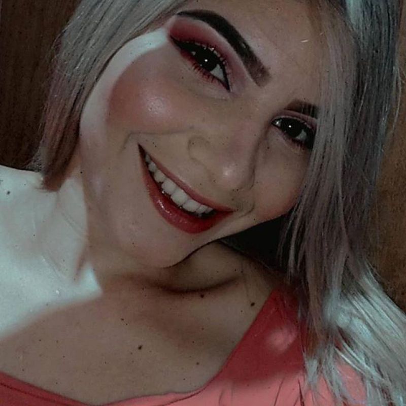 Casal morre ao bater em árvore enquanto fugia da PM, em Porto Velho Casal morre ao bater em árvore enquanto fugia da PM, em Porto Velho