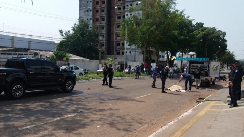 Ciclista morre atropelado por S-10 em cruzamento da Capital Ciclista morre atropelado por S-10 em cruzamento da Capital