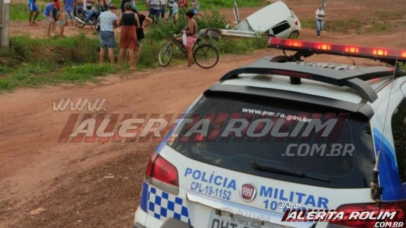 Condutor de carro trafegando na contramão de direção atinge outro veículo no bairro Planalto, em Rolim de Moura Condutor de carro trafegando na contramão de direção atinge outro veículo no bairro Planalto, em Rolim de Moura