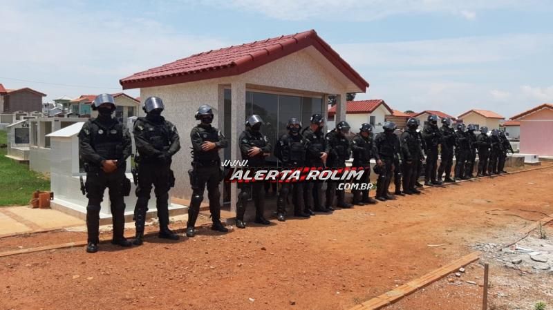 Cortejo fúnebre e sepultamento do Policial Penal Warlen Dantas é realizado, em Alta Floresta - Vídeo Cortejo fúnebre e sepultamento do Policial Penal Warlen Dantas é realizado, em Alta Floresta - Vídeo
