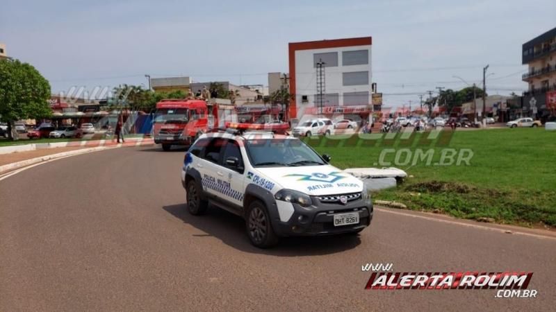 Cortejo fúnebre do Policial Militar da Reserva, José Carlos de Moura, em Rolim de Moura – Vídeo Cortejo fúnebre do Policial Militar da Reserva, José Carlos de Moura, em Rolim de Moura – Vídeo