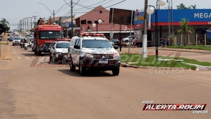 Cortejo fúnebre do Policial Militar da Reserva, José Carlos de Moura, em Rolim de Moura – Vídeo Cortejo fúnebre do Policial Militar da Reserva, José Carlos de Moura, em Rolim de Moura – Vídeo