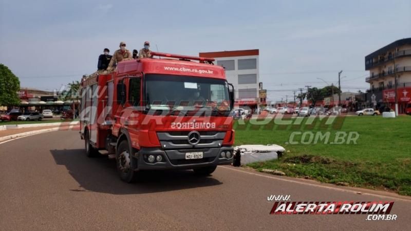 Cortejo fúnebre do Policial Militar da Reserva, José Carlos de Moura, em Rolim de Moura – Vídeo Cortejo fúnebre do Policial Militar da Reserva, José Carlos de Moura, em Rolim de Moura – Vídeo