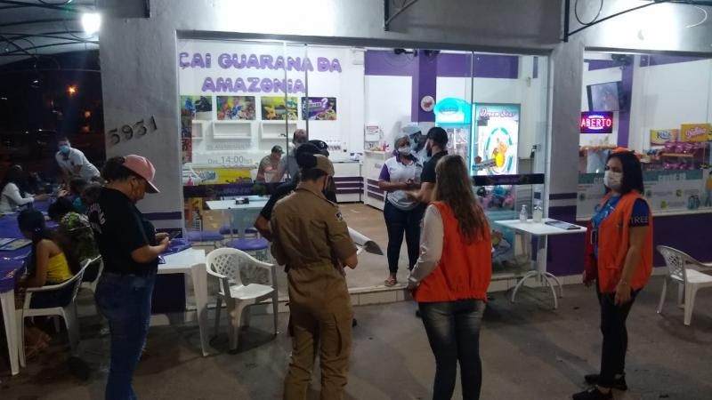 Covid-19: Fiscalização realiza operação para combater aglomerações no centro de Rolim de Moura na noite deste sábado Covid-19: Fiscalização realiza operação para combater aglomerações no centro de Rolim de Moura na noite deste sábado