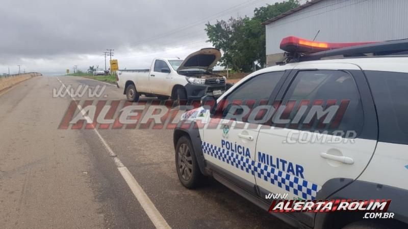 Dois veículos colidem na RO-383 nesta manhã de sexta-feira, em Rolim de Moura Dois veículos colidem na RO-383 nesta manhã de sexta-feira, em Rolim de Moura