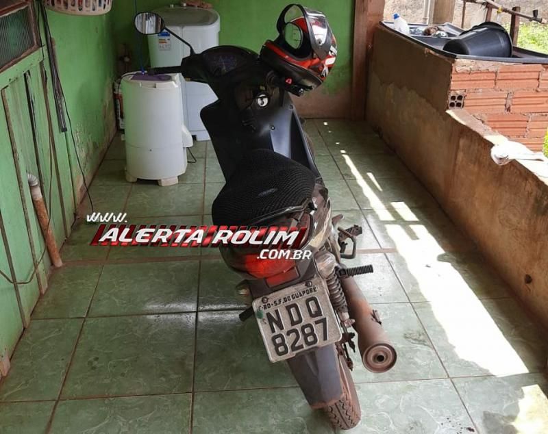 PM em Rolim de Moura prende casal suspeito de roubo em São Francisco e apreende armas de fogo, joias, dinheiro e veículos PM em Rolim de Moura prende casal suspeito de roubo em São Francisco e apreende armas de fogo, joias, dinheiro e veículos