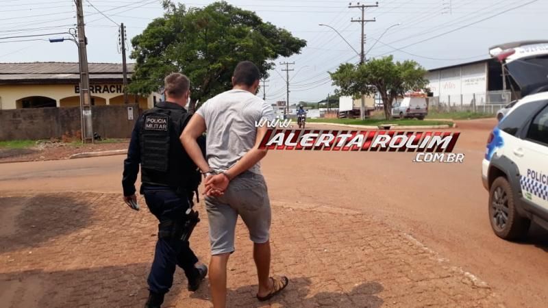 PM em Rolim de Moura prende casal suspeito de roubo em São Francisco e apreende armas de fogo, joias, dinheiro e veículos PM em Rolim de Moura prende casal suspeito de roubo em São Francisco e apreende armas de fogo, joias, dinheiro e veículos