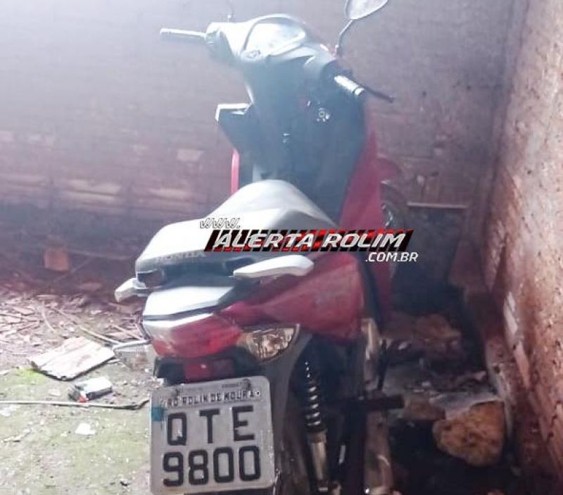 Mais uma moto furtada é recuperada pela Polícia Militar com a ajuda de denúncia anônima, em Rolim de Moura Mais uma moto furtada é recuperada pela Polícia Militar com a ajuda de denúncia anônima, em Rolim de Moura