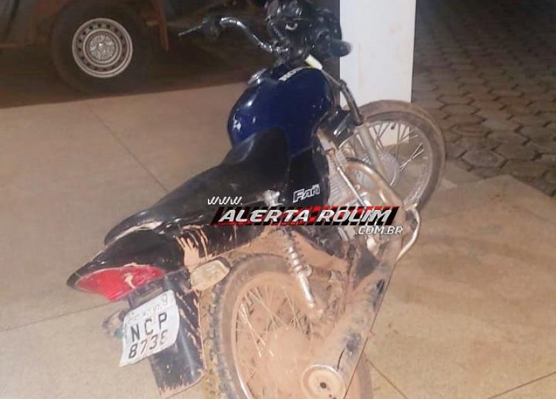 Motocicleta furtada é recuperada pela Polícia Militar do 10º Batalhão, em Rolim de Moura Motocicleta furtada é recuperada pela Polícia Militar do 10º Batalhão, em Rolim de Moura