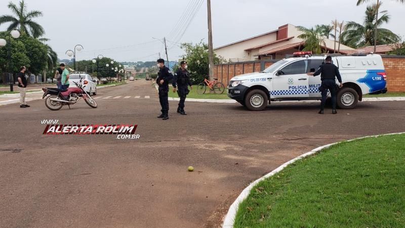 Motociclista é socorrido pelos Bombeiros após se chocar contra carro, em Rolim de Moura Motociclista é socorrido pelos Bombeiros após se chocar contra carro, em Rolim de Moura