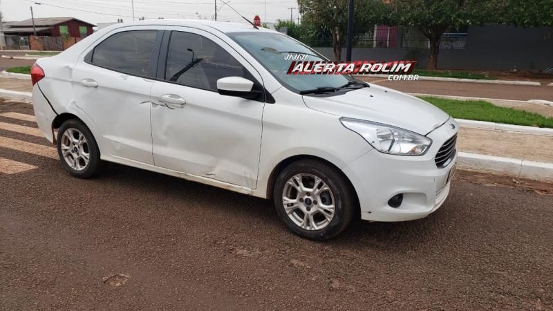 Motociclista é socorrido pelos Bombeiros após se chocar contra carro, em Rolim de Moura Motociclista é socorrido pelos Bombeiros após se chocar contra carro, em Rolim de Moura