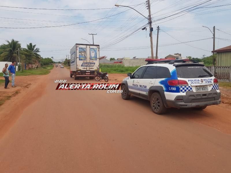 Motociclista fica ferido ao bater na traseira de caminhão na Avenida São Paulo, em Rolim de Moura Motociclista fica ferido ao bater na traseira de caminhão na Avenida São Paulo, em Rolim de Moura