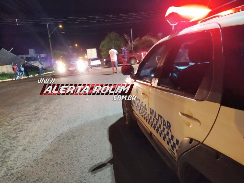 Motociclista fratura braço em colisão no cruzamento da Rua Urupá com Av. 25 de Agosto, em Rolim de Moura Motociclista fratura braço em colisão no cruzamento da Rua Urupá com Av. 25 de Agosto, em Rolim de Moura