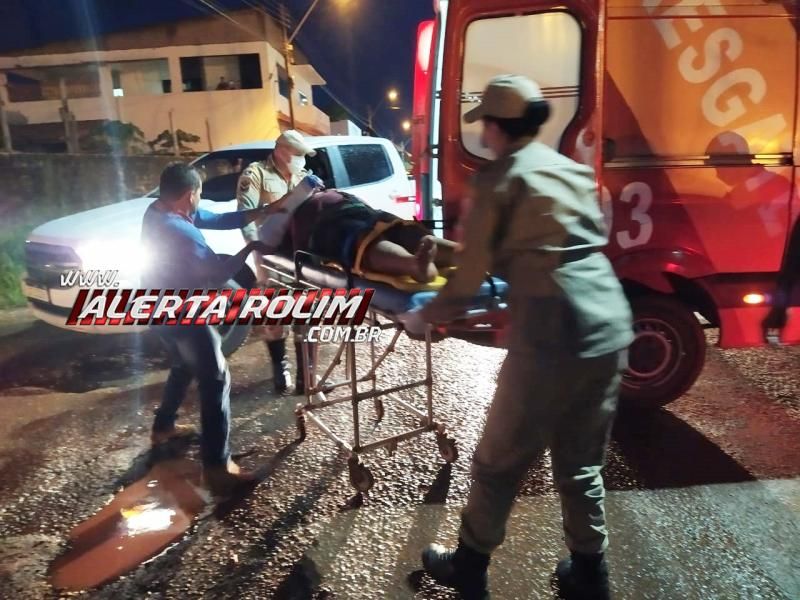 Motociclista fratura braço em colisão no cruzamento da Rua Urupá com Av. 25 de Agosto, em Rolim de Moura 