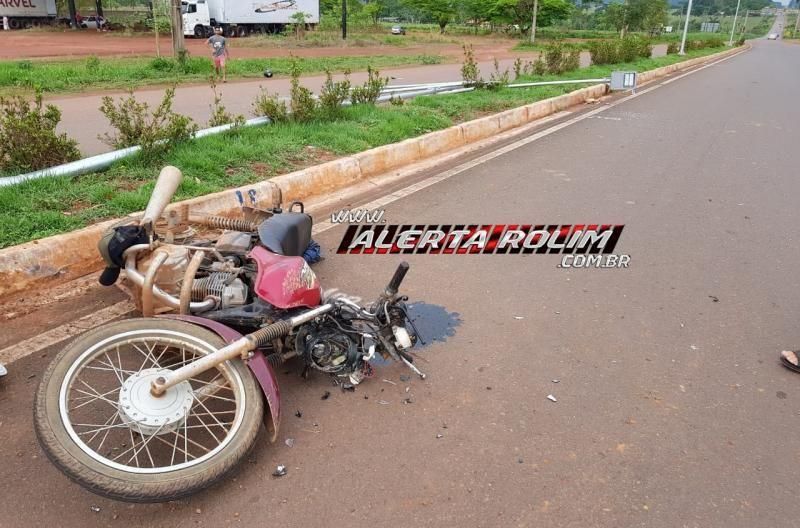 Motociclista que bateu em poste de iluminação em Rolim de Moura não resistiu aos ferimentos e morreu, em Cacoal 