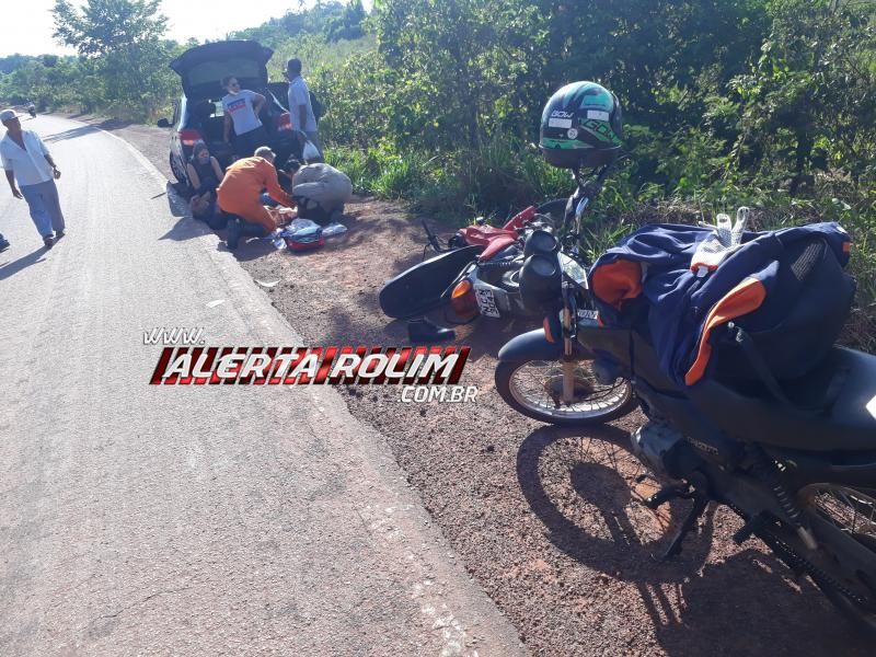 Motociclista sofre fratura exposta no pé após sofrer queda na RO-383, em Cacoal Motociclista sofre fratura exposta no pé após sofrer queda na RO-383, em Cacoal