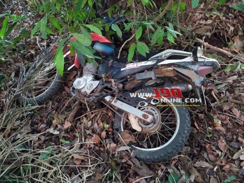 Polícia Militar recupera moto roubada ,apreende adolescentes e arma de fabricação artesanal, em Alta Floresta Polícia Militar recupera moto roubada ,apreende adolescentes e arma de fabricação artesanal, em Alta Floresta
