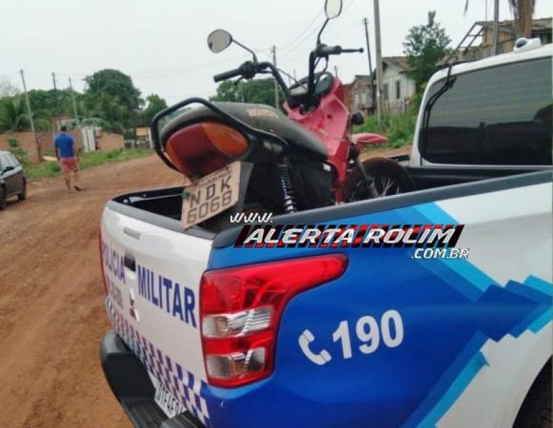Polícia Militar recupera motocicleta furtada e prende mulher com drogas e munições, em Rolim de Moura Polícia Militar recupera motocicleta furtada e prende mulher com drogas e munições, em Rolim de Moura