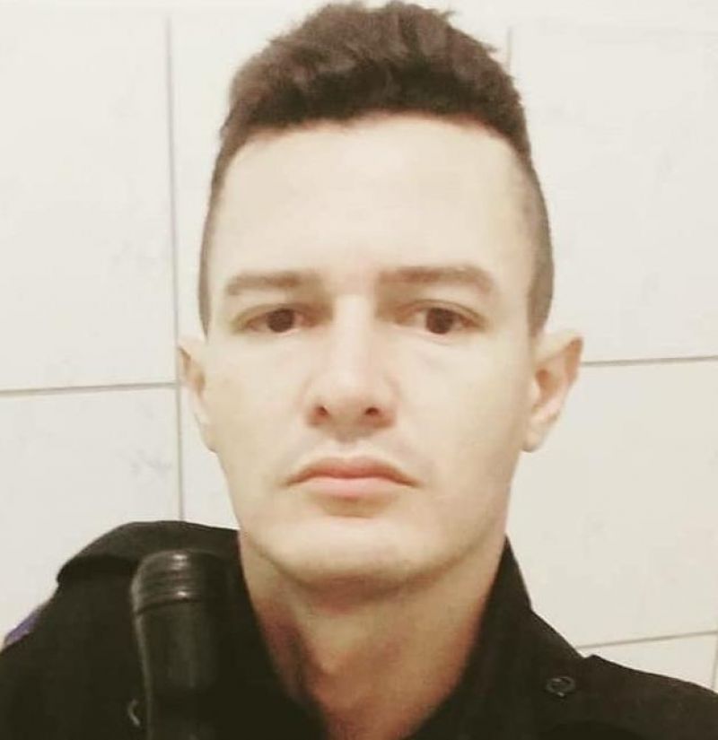 Policial Militar em Pimenta Bueno é preso pela própria corporação em flagrante com carro roubado, drogas e colete extraviado do Quartel Policial Militar em Pimenta Bueno é preso pela própria corporação em flagrante com carro roubado, drogas e colete extraviado do Quartel