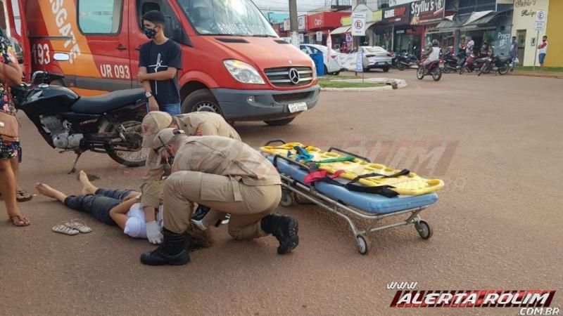 Terceiro acidente de trânsito com vítima nessa sexta-feira é registrado no Centro de Rolim de Moura Terceiro acidente de trânsito com vítima nessa sexta-feira é registrado no Centro de Rolim de Moura