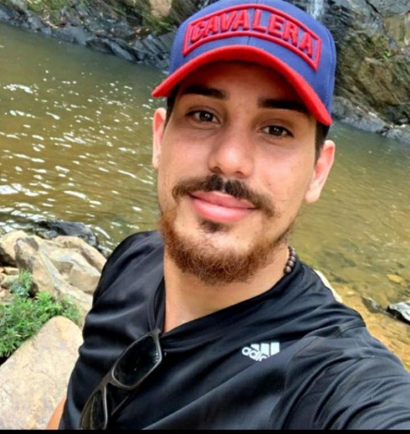 URGENTE - Mergulhadores do Corpo de Bombeiros encontram corpo do jovem que se afogou em rio na linha 148, em Migrantinópolis URGENTE - Mergulhadores do Corpo de Bombeiros encontram corpo do jovem que se afogou em rio na linha 148, em Migrantinópolis