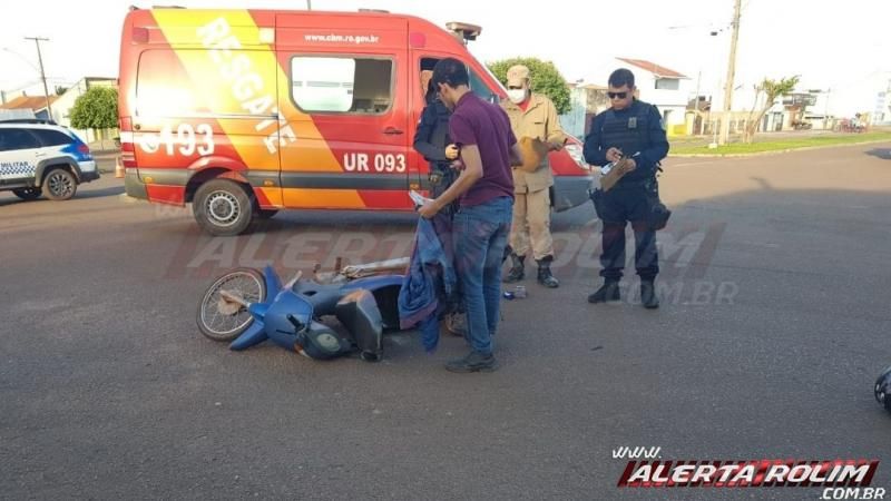 Acidente de trânsito é registrado no centro de Rolim de Moura nesta segunda-feira Acidente de trânsito é registrado no centro de Rolim de Moura nesta segunda-feira