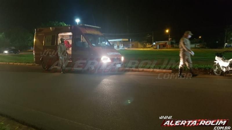 Cachorro solto na rua provoca acidente de trânsito na avenida 25 de Agosto em Rolim de Moura Cachorro solto na rua provoca acidente de trânsito na avenida 25 de Agosto em Rolim de Moura