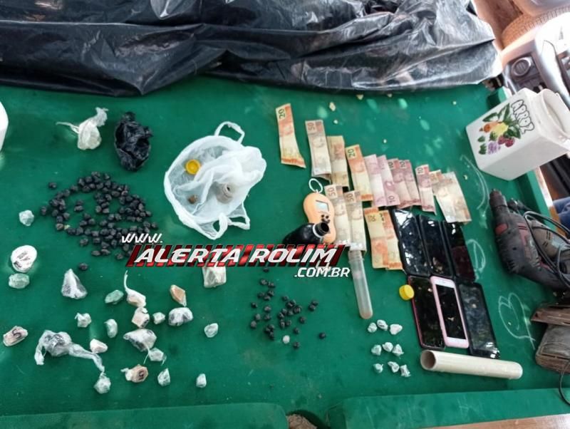 Dois suspeitos de tráfico de drogas são presos pela Polícia Civil e Polícia Militar em Rolim de Moura - Vídeo Dois suspeitos de tráfico de drogas são presos pela Polícia Civil e Polícia Militar em Rolim de Moura - Vídeo