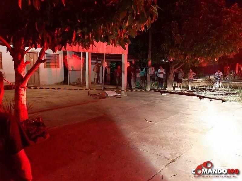 Foragida da Justiça é executada com mais de dez tiros no bairro Primavera, em Ji-Paraná Foragida da Justiça é executada com mais de dez tiros no bairro Primavera, em Ji-Paraná