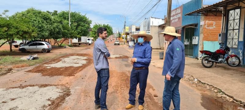 “Serviços na Avenida 25 de Agosto, em Rolim de Moura serão realizados pelo Governo de Rondônia com qualidade e economia”, diz Vice-Governador José Jodan “Serviços na Avenida 25 de Agosto, em Rolim de Moura serão realizados pelo Governo de Rondônia com qualidade e economia”, diz Vice-Governador José Jodan