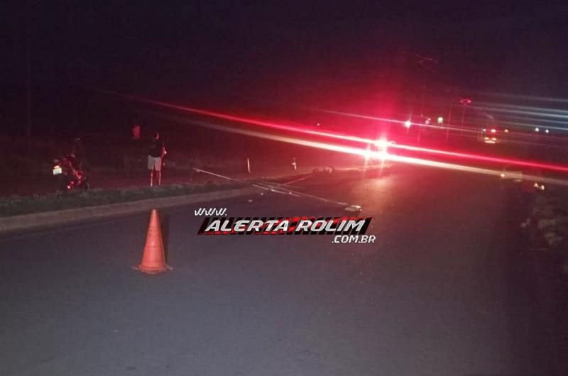URGENTE - Rolimourense perde a vida, após sofrer queda de moto e colidir em poste de iluminação, na RO-010, em Rolim de Moura URGENTE - Rolimourense perde a vida, após sofrer queda de moto e colidir em poste de iluminação, na RO-010, em Rolim de Moura