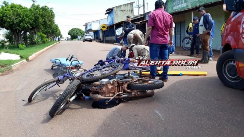 Ciclista é socorrido ao ser atingido por moto na Avenida Norte Sul, em Rolim de Moura Ciclista é socorrido ao ser atingido por moto na Avenida Norte Sul, em Rolim de Moura
