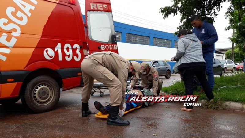 Colisão entre carro e moto resulta em um ferido nesta manhã de segunda-feira, em Rolim de Moura Colisão entre carro e moto resulta em um ferido nesta manhã de segunda-feira, em Rolim de Moura