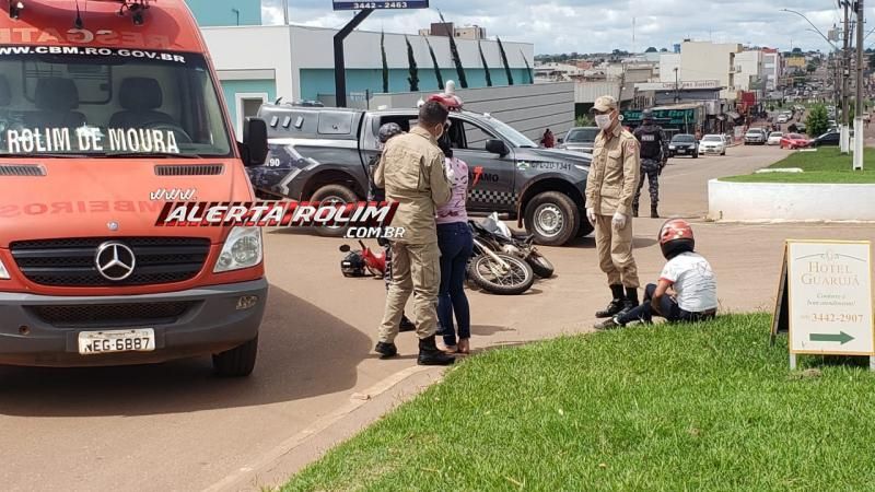Colisão entre duas motos é registrada na tarde desta terça-feira, em Rolim de Moura Colisão entre duas motos é registrada na tarde desta terça-feira, em Rolim de Moura