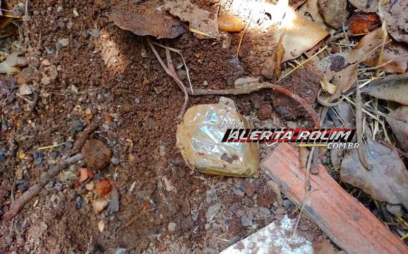 Durante trabalho em conjunto entre as polícias Civil e Militar, suspeito de tráfico de drogas acaba preso, em Rolim de Moura Durante trabalho em conjunto entre as polícias Civil e Militar, suspeito de tráfico de drogas acaba preso, em Rolim de Moura