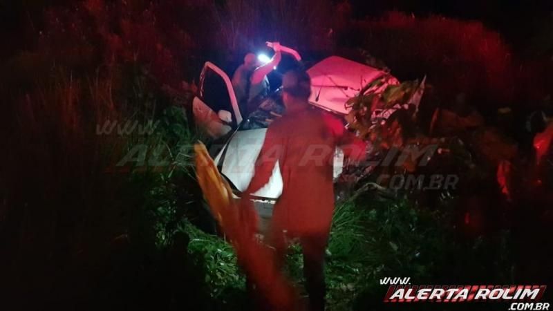 Grave acidente de trânsito é registrado na véspera de Natal em Rolim de Moura Grave acidente de trânsito é registrado na véspera de Natal em Rolim de Moura
