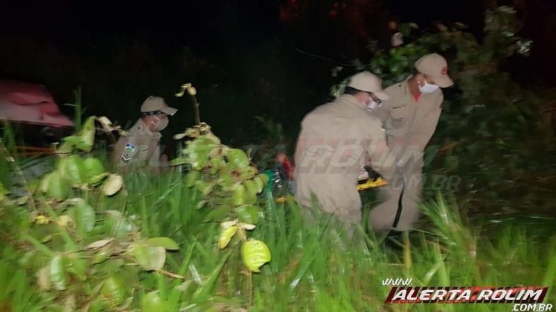 Grave acidente de trânsito é registrado na véspera de Natal em Rolim de Moura Grave acidente de trânsito é registrado na véspera de Natal em Rolim de Moura