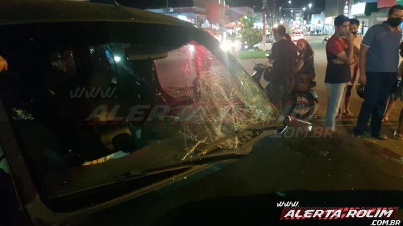 Motociclista fratura perna em acidente trânsito registrado no centro de Rolim de Moura Motociclista fratura perna em acidente trânsito registrado no centro de Rolim de Moura