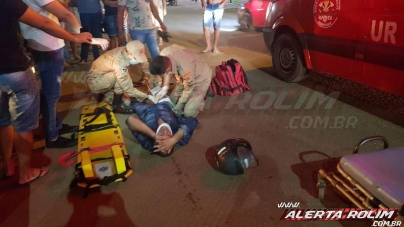 Motociclista fratura perna em acidente trânsito registrado no centro de Rolim de Moura Motociclista fratura perna em acidente trânsito registrado no centro de Rolim de Moura
